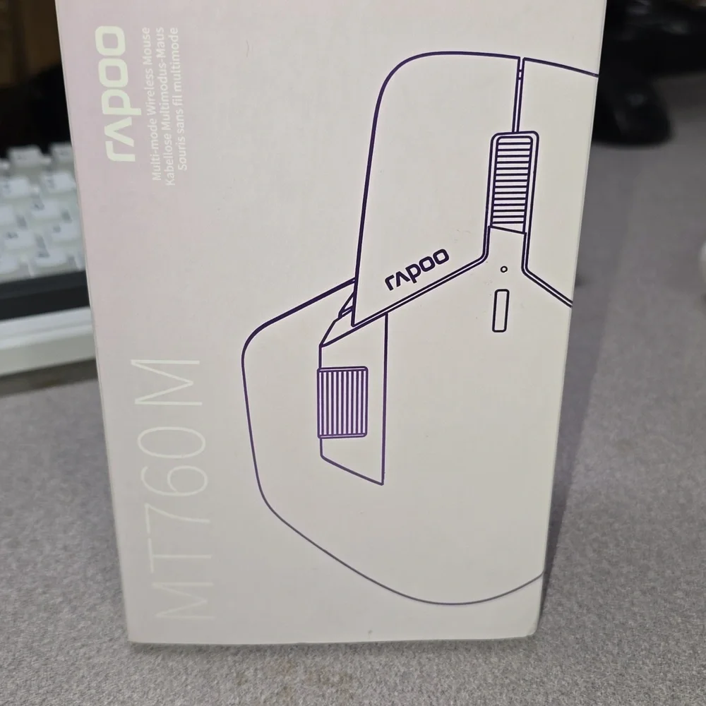 Silver Ergonomic Wireless Mouse with USB Connectivity